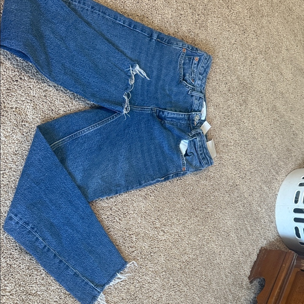 Zara Women's Straight Leg Jeans in Blue